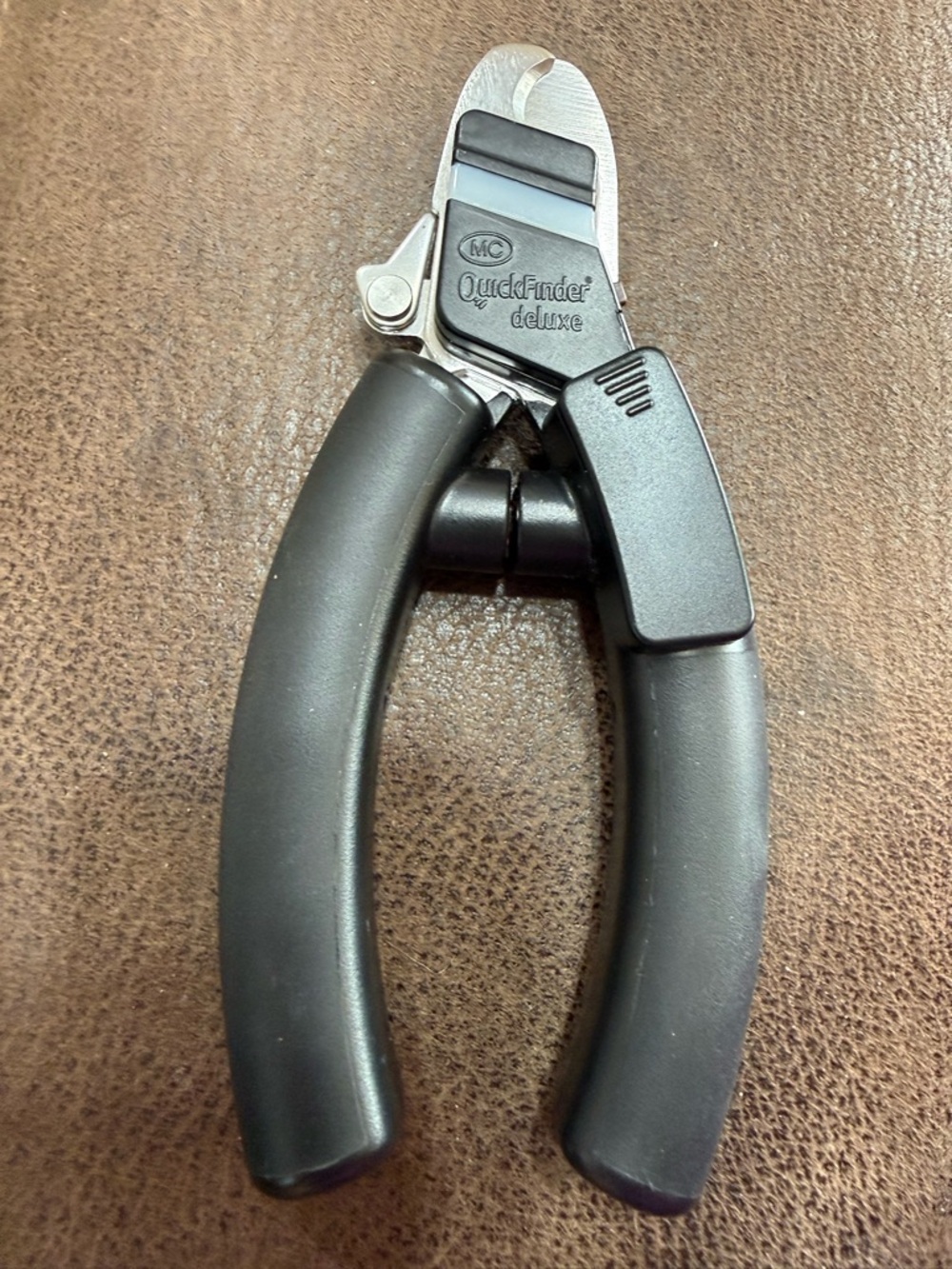 Miracle Care Quickfinder Deluxe Safety Nail Clippers Lg Breeds Or Difficult Nail